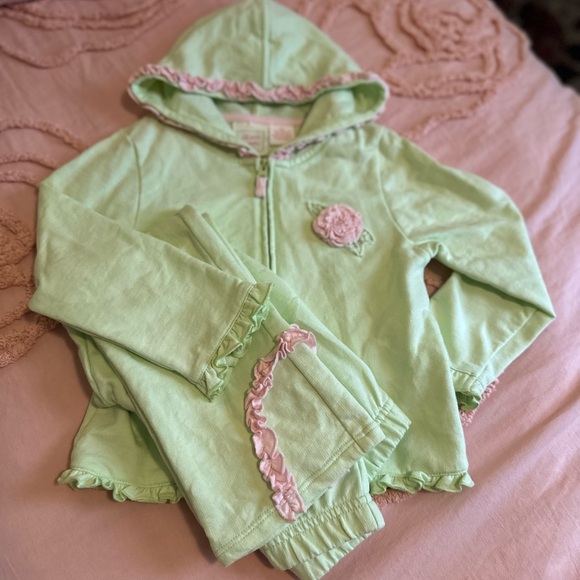 Jillians Closet Other - Jillian’s Closet Green and Pink Matching Set 🌸